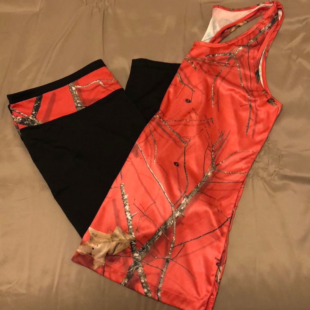XL Realtree Red Camo Workout Outfit
